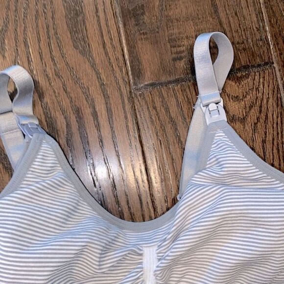 Labor of love seam free size small/medium tank top - Picture 3 of 6